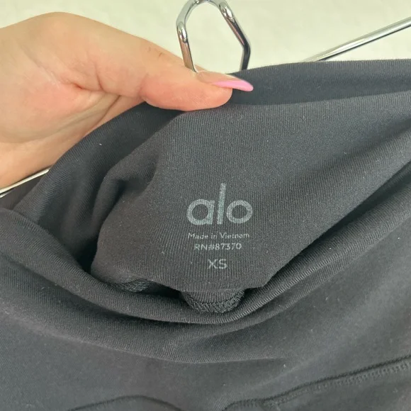 ALO Yoga Black Flared Yoga Pants - Picture 4 of 4